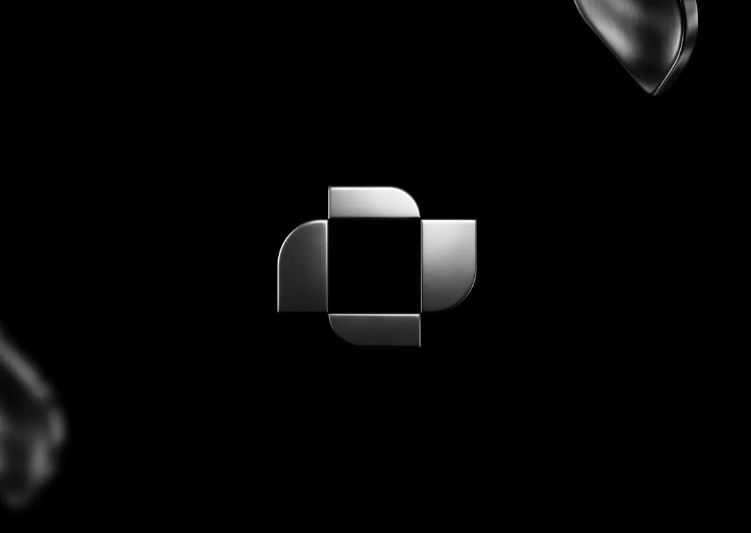 Utexo, the chrome symbol on black